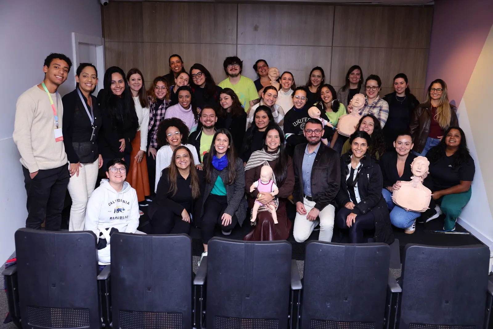 Turma reunida após uma experiência educacional do Instituto SEA